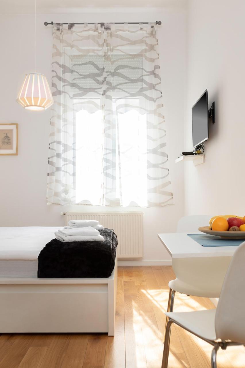 Modern Studio Near Park Zrinjevac And Main Square Ζάγκρεμπ Εξωτερικό φωτογραφία